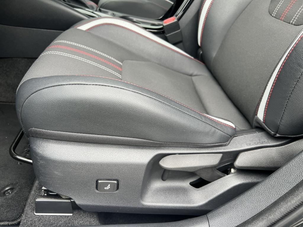 Toyota Corolla 1.8 hybrid gr-sport
