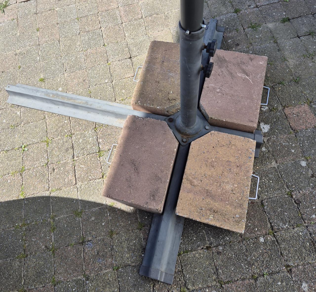 Zweefparasol met voet