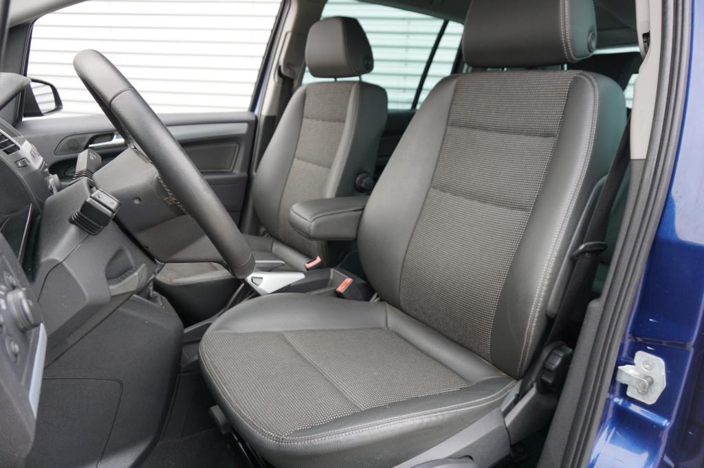 Opel Zafira 1.8 cosmo airco / cruise / elektr. ramen / parkeers. / trekhaak