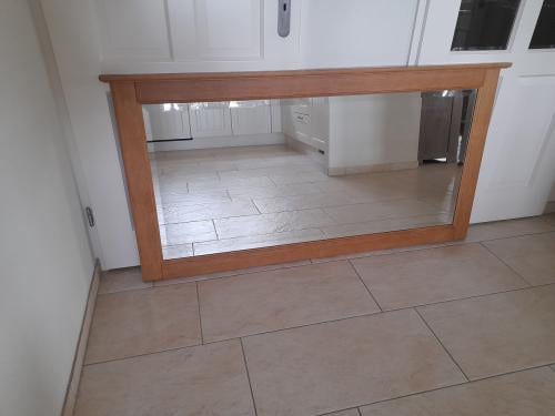 Prachtige grote spiegel 150 x 80 (in goede nette staat)