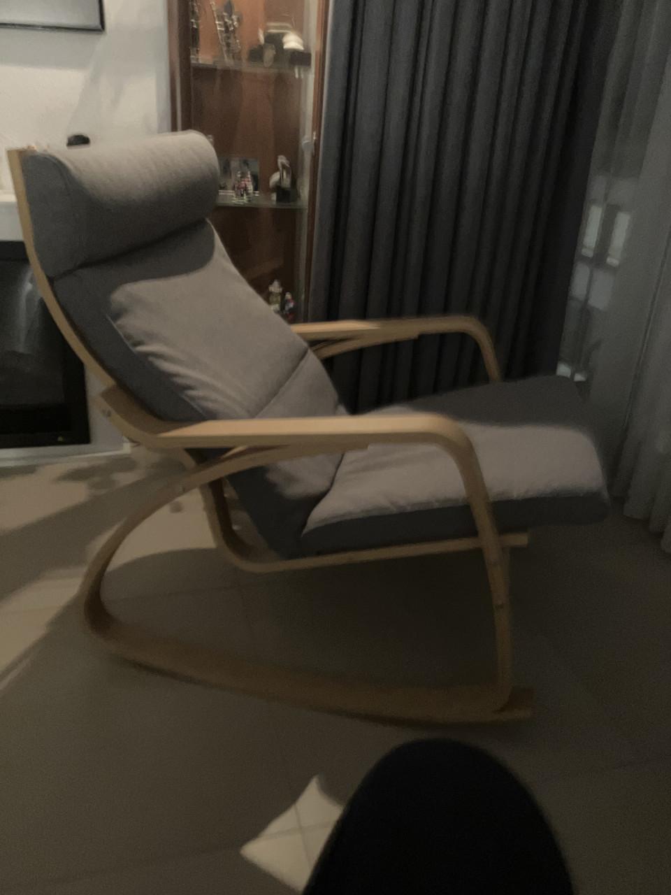 IKEA schommelstoel met voetenbankje