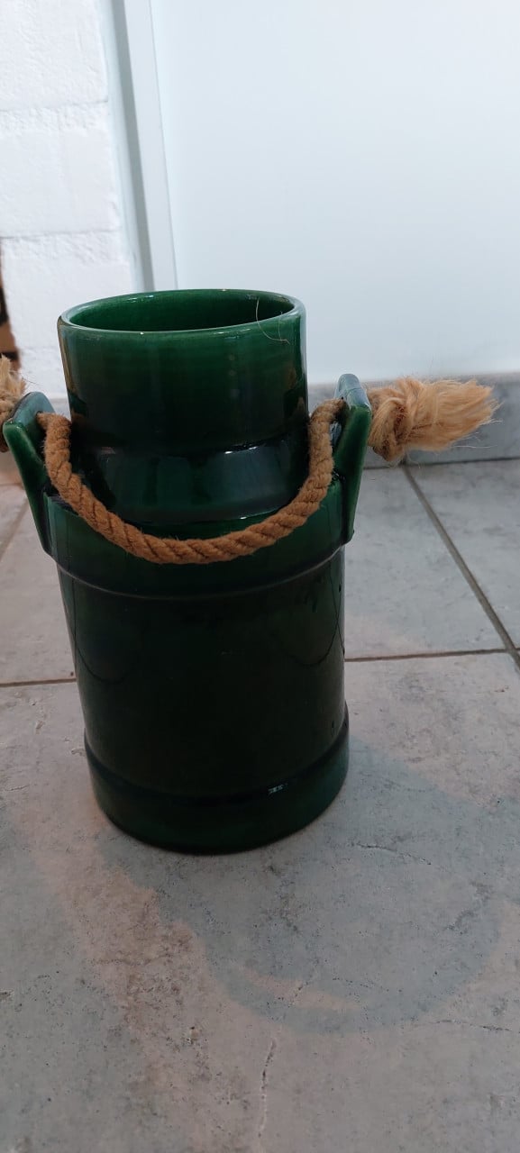 Decoratie twee groene vazen en potje