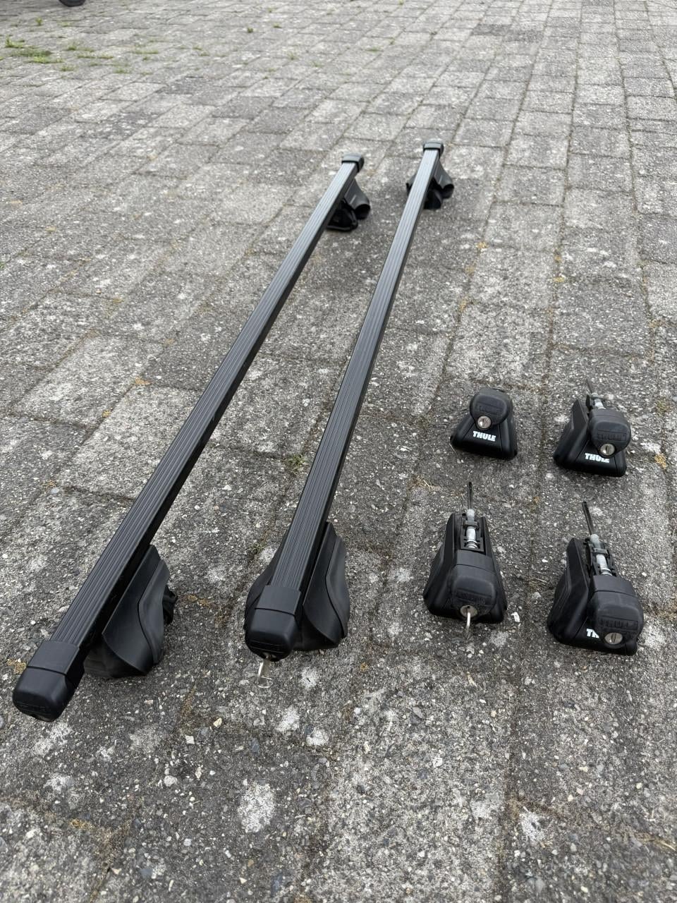Thule dakdrager voor open dakrails oa. Volvo V50