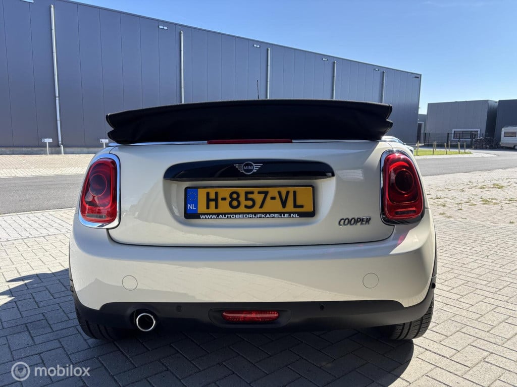 Mini Cooper Cabrio 1.5 chili