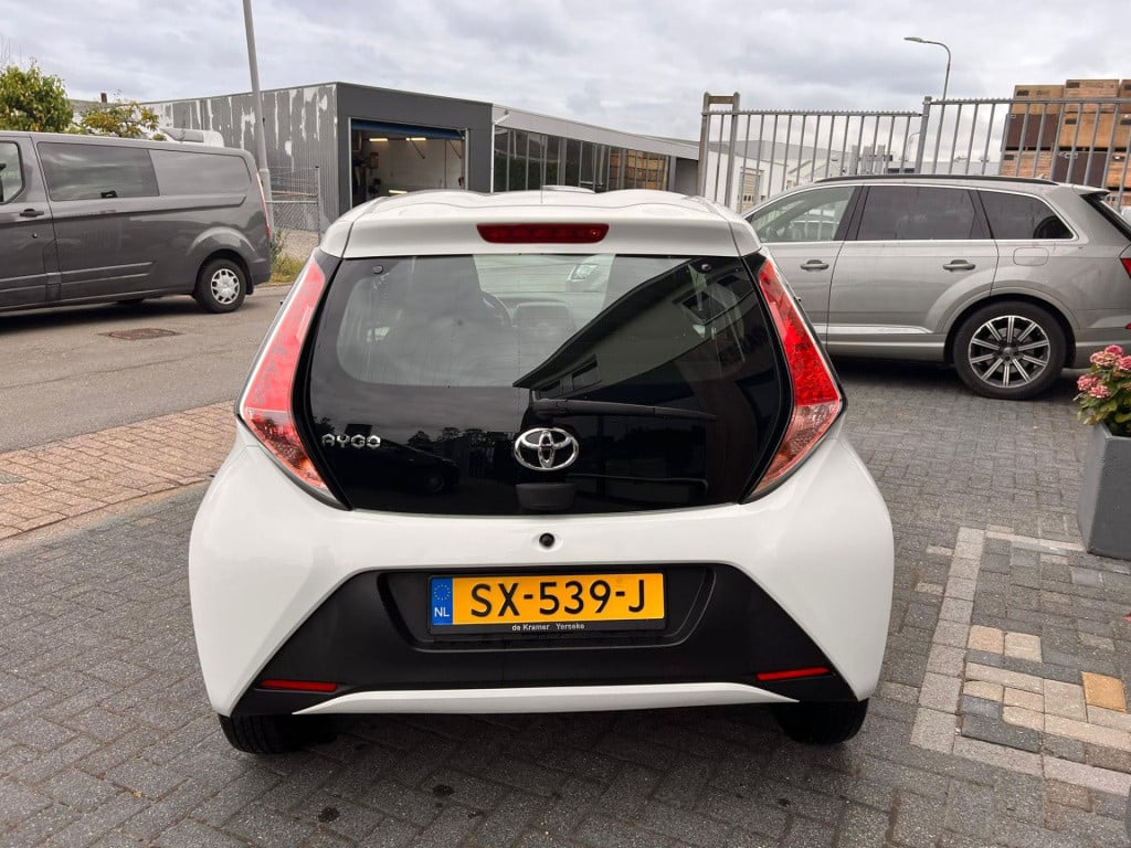 Toyota Aygo 1.0 vvt-i x-fun