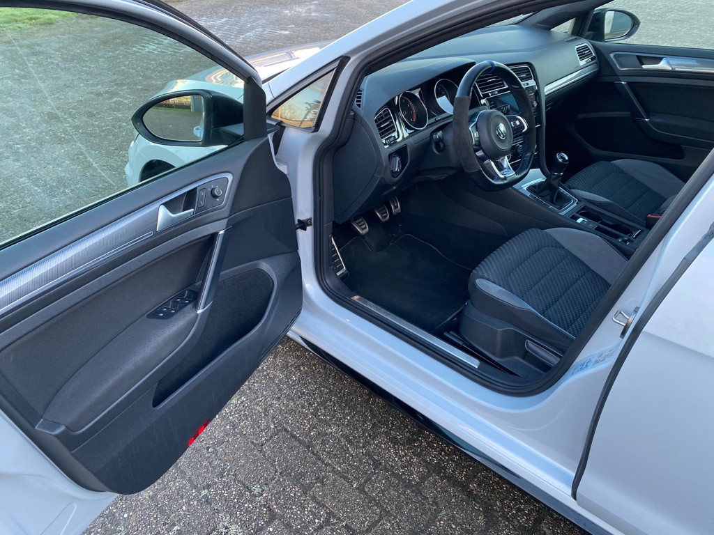 Volkswagen Golf 1.5 tsi highline business r