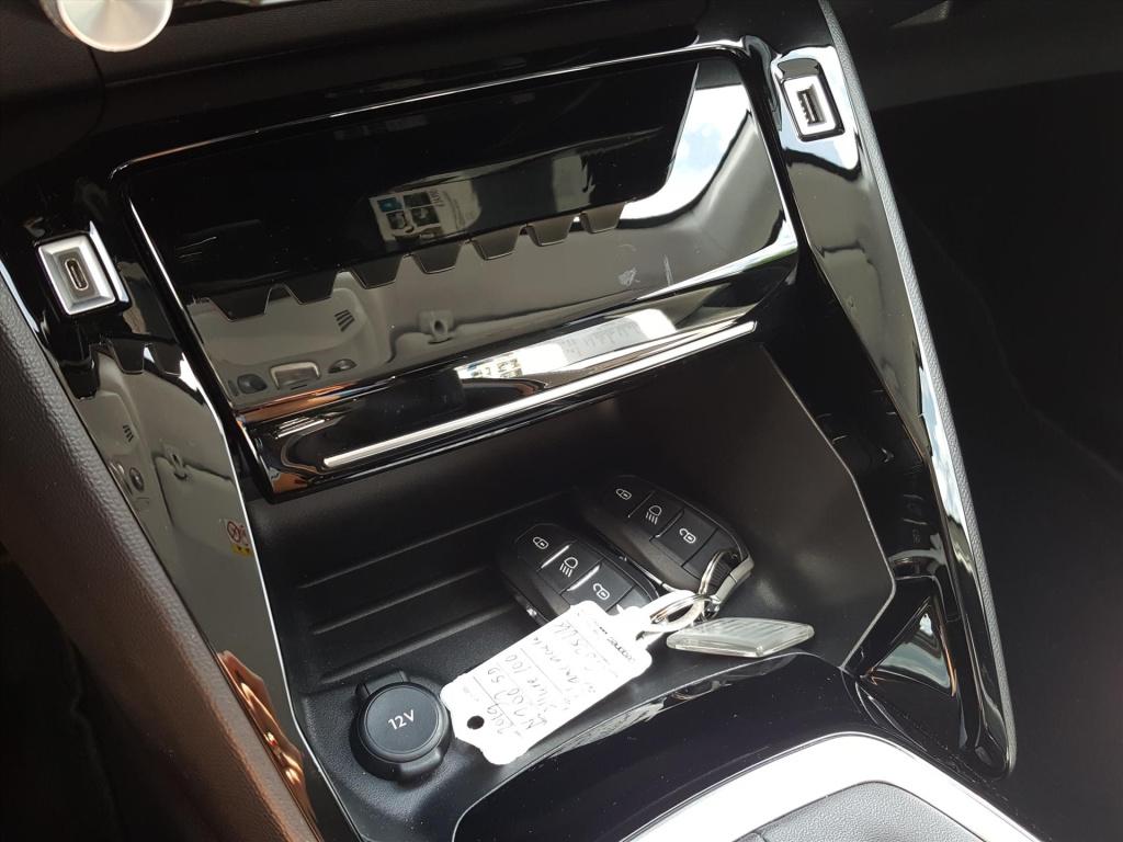 Peugeot 208 allure 1.2 pt-100pk navigatie | 3d-cockpit | apple carplay&andr