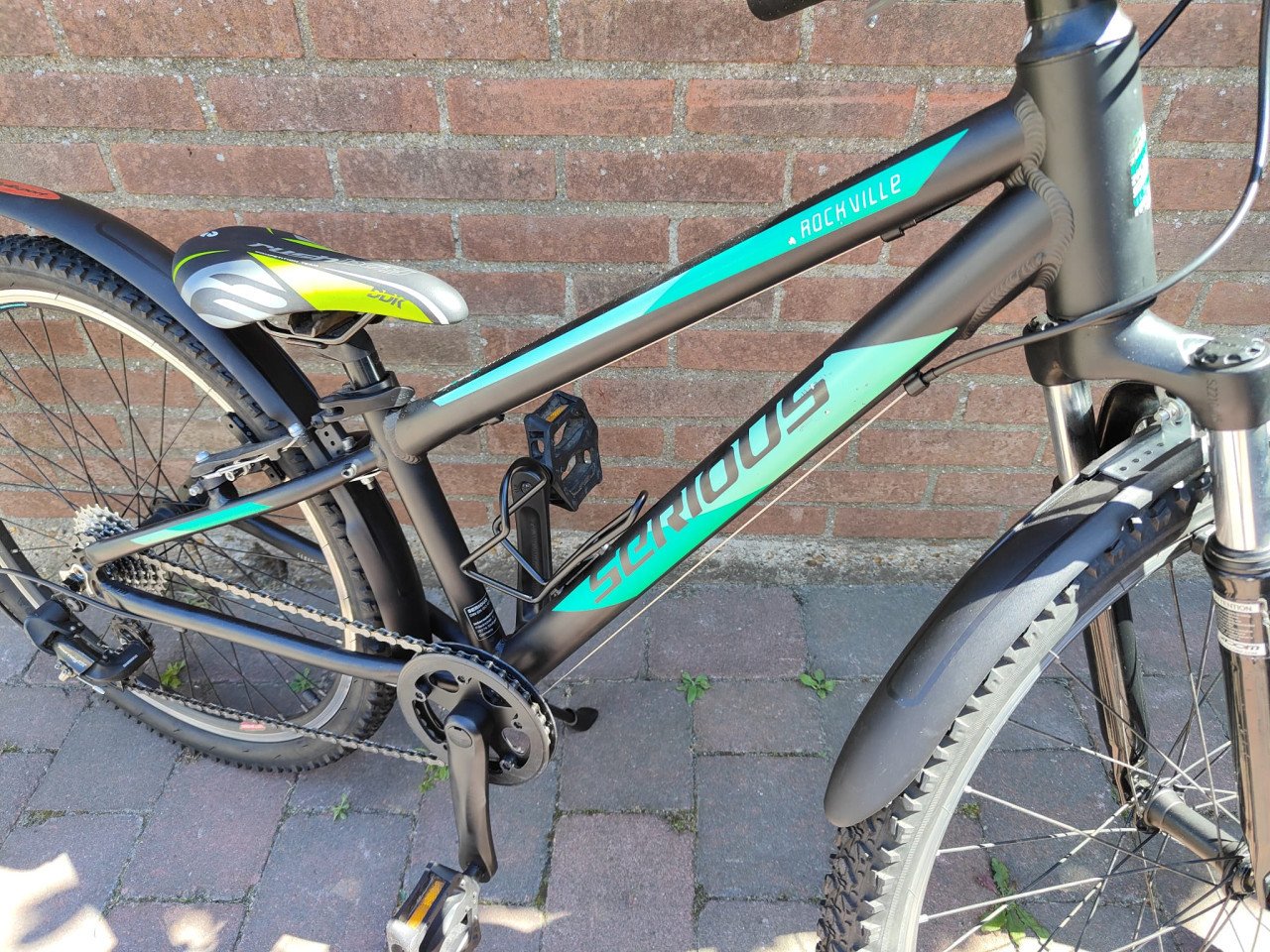 Serious rockville 24 inch mountainbike 7 versnellingen