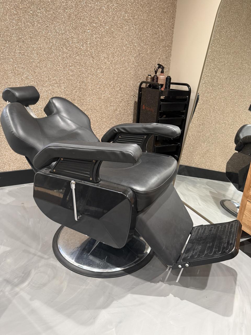 Barber stoel (wenkbrauwen, wimpers, schoonheidssalon)