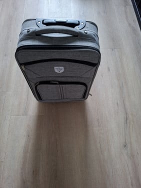 Trolley (cabine vliegtuigkoffer)
