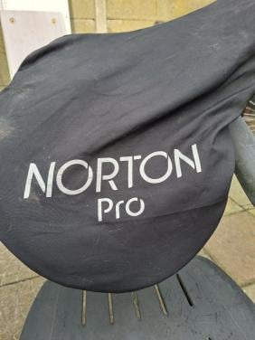 Norton Pro veelzijdigheidszadel