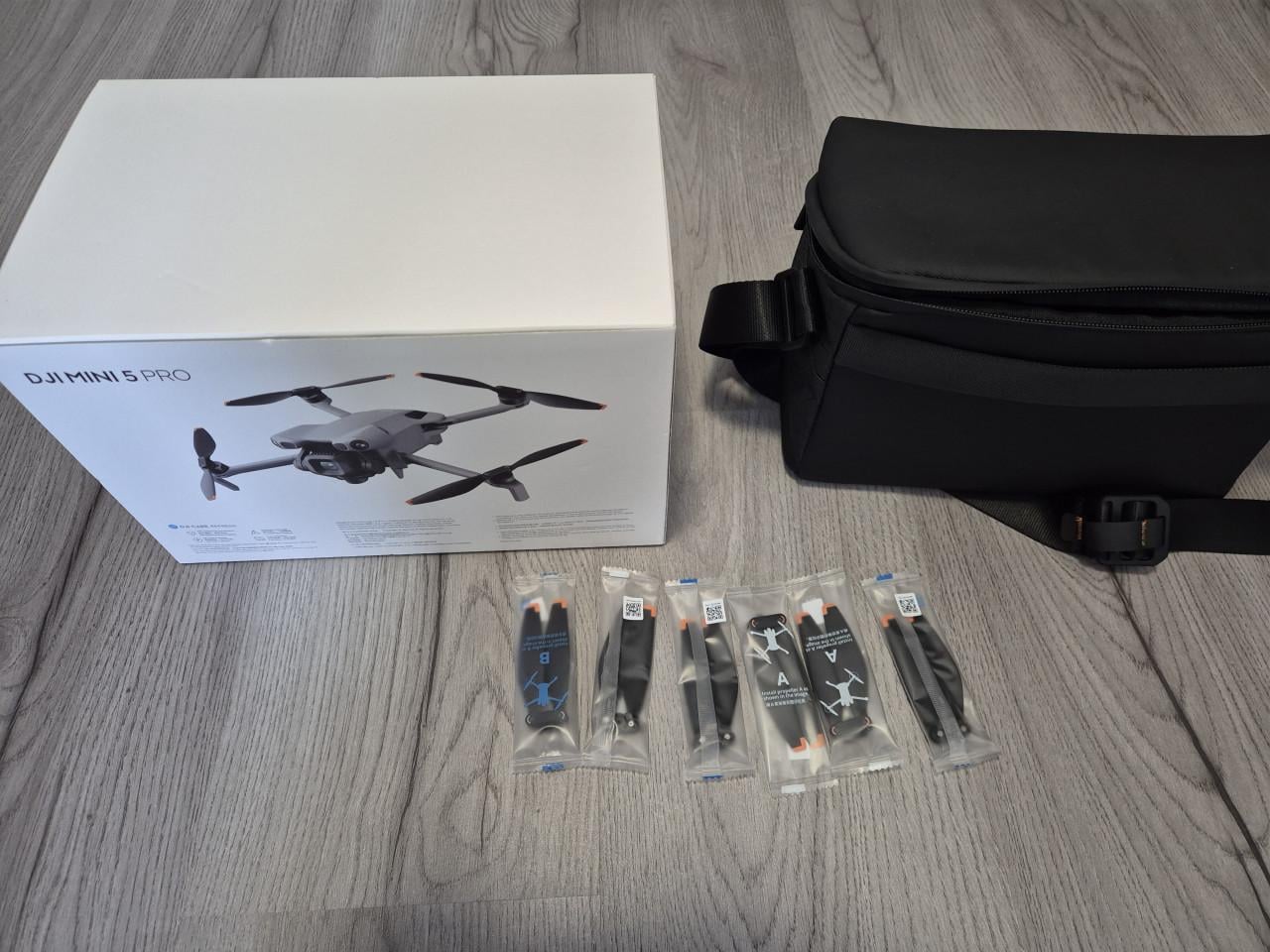 DJI mini 5 pro Fly More Combo + Smart Controller