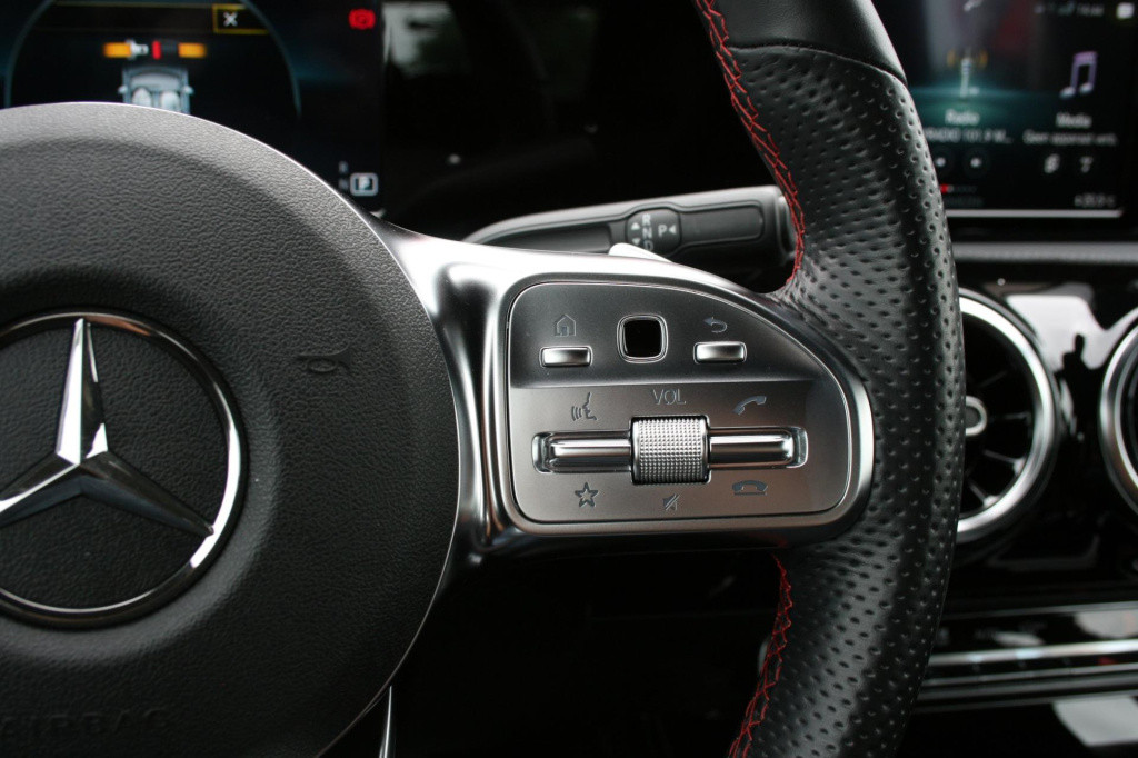 Mercedes-Benz A-Klasse 180 business solution amg