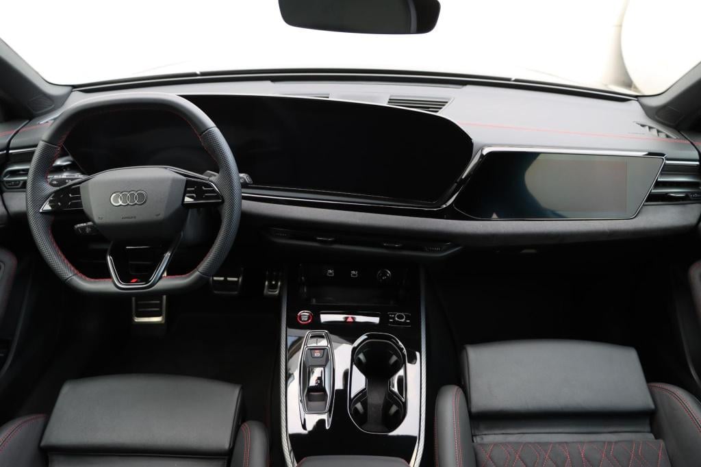 Audi A5 avant 2.0 e-hybrid quattro s edition competition black style 367pk 
