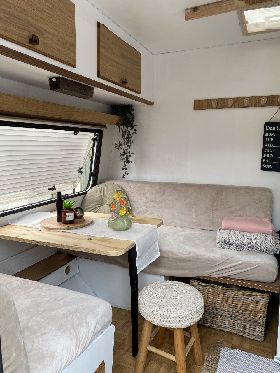 Caravan avento royal 395