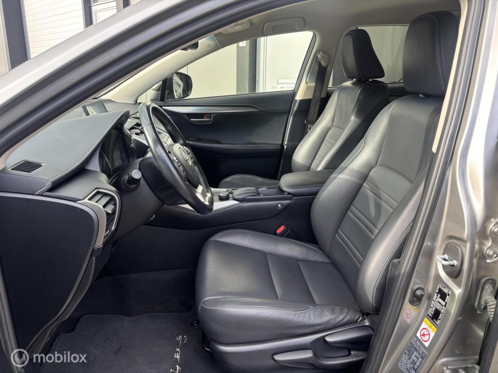 Lexus Nx 300h awd luxury line