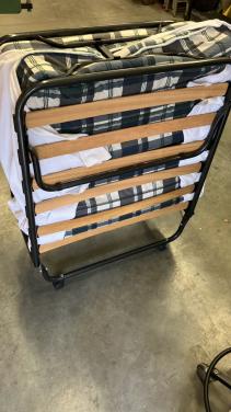 Logeerbed