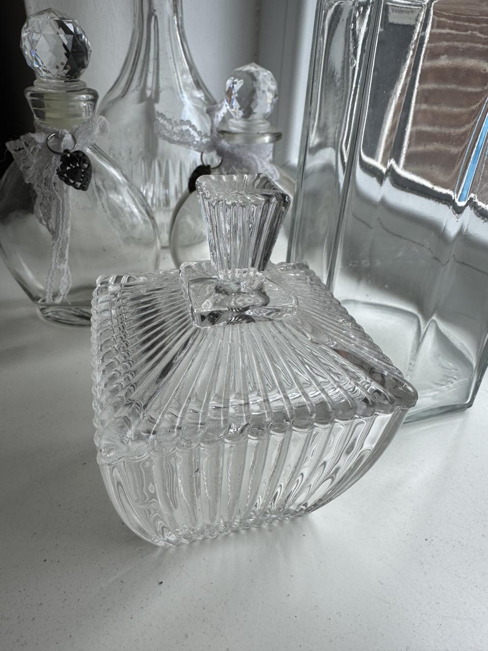 Glazen potjes en vaasjes deco