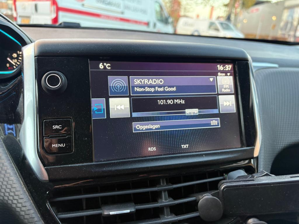 Peugeot 2008 1.2 puretech allure