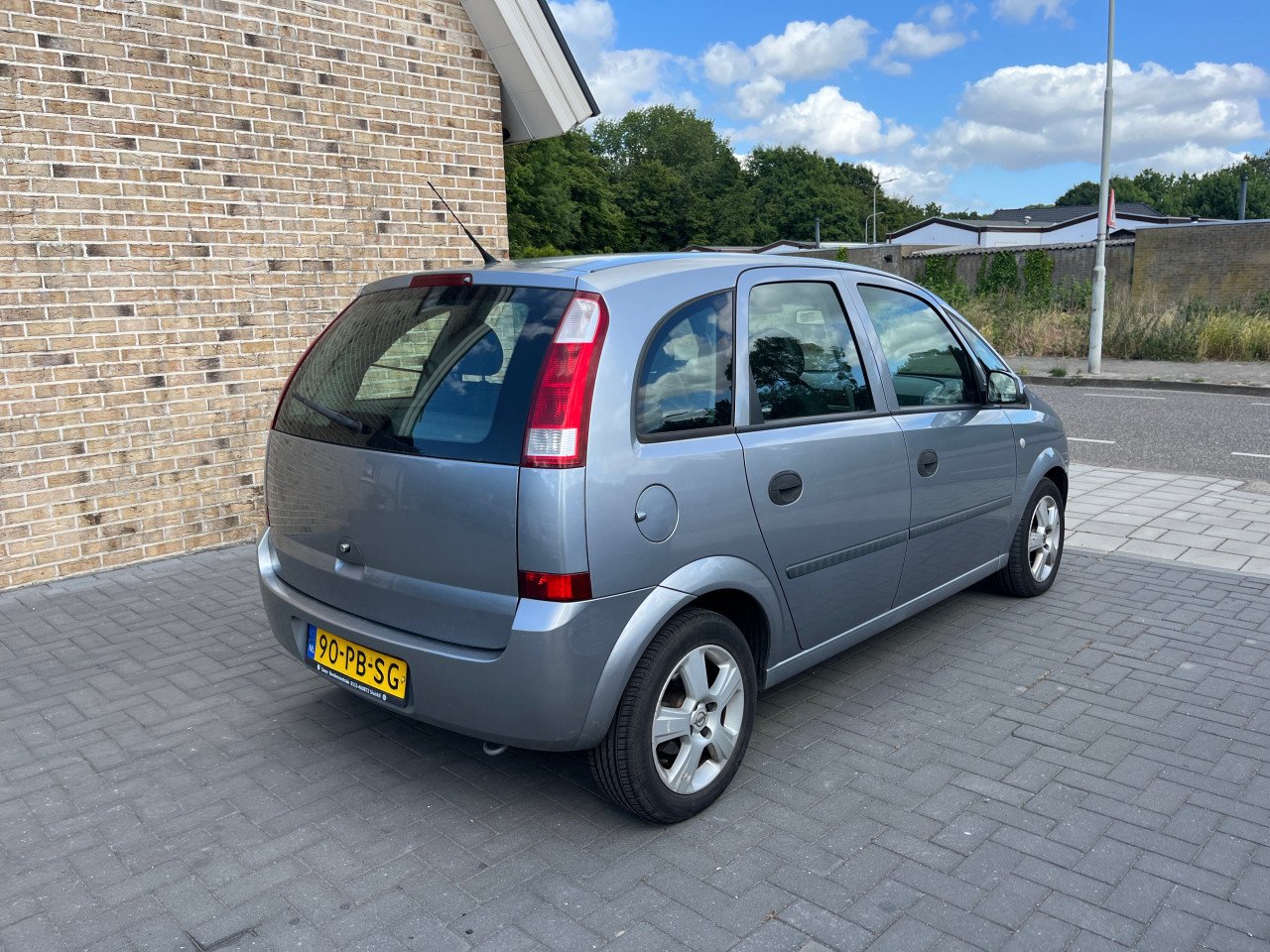 Opel meriva 1.6i maxx nieuwe apk