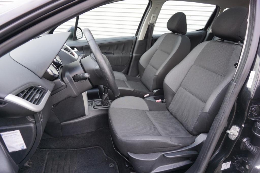 Peugeot 207 sw 1.4 vti active airco / panoramadak / mistlampen