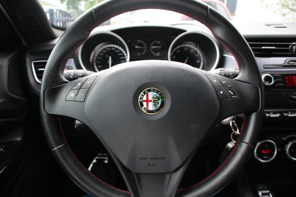 Alfa Romeo Giulietta 1.4 t turbo sportiva tct automaat - actieprijs: €10.73