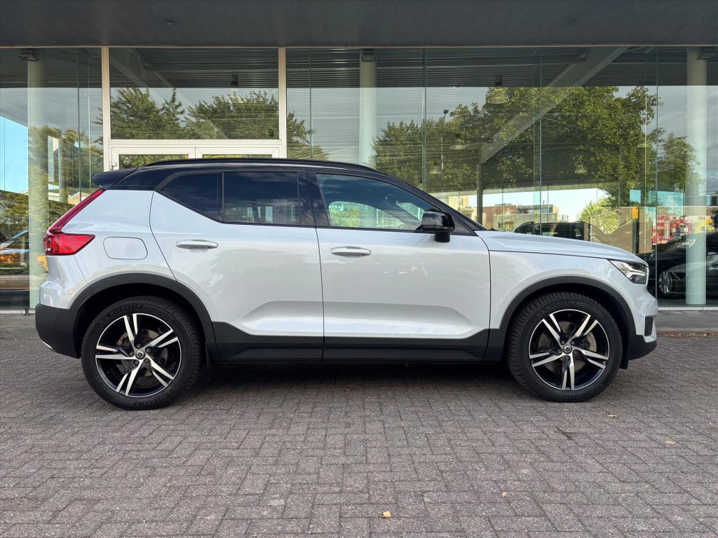 Volvo XC40 1.5 t5 recharge r-design|bliss|panoramadak|memorystoelen|stuur-s