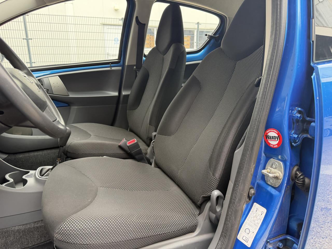 Toyota Aygo 1.0 12V Vvt-i 5DRS 2011 Blauw  Airco Apk Nap Navi