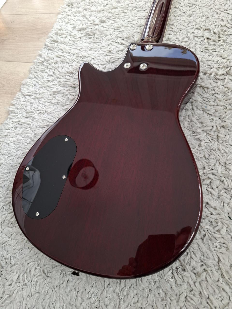 Gretsch Streamliner Jet Club Bass Walnut Stain met koffer z.g.a.n.