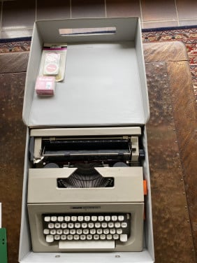 Te koop: Olivetti Lettera 25 - typemachine