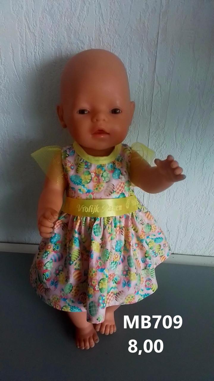 Poppenkleertjes baby born. Pyjama. Opbrengst KiKa.