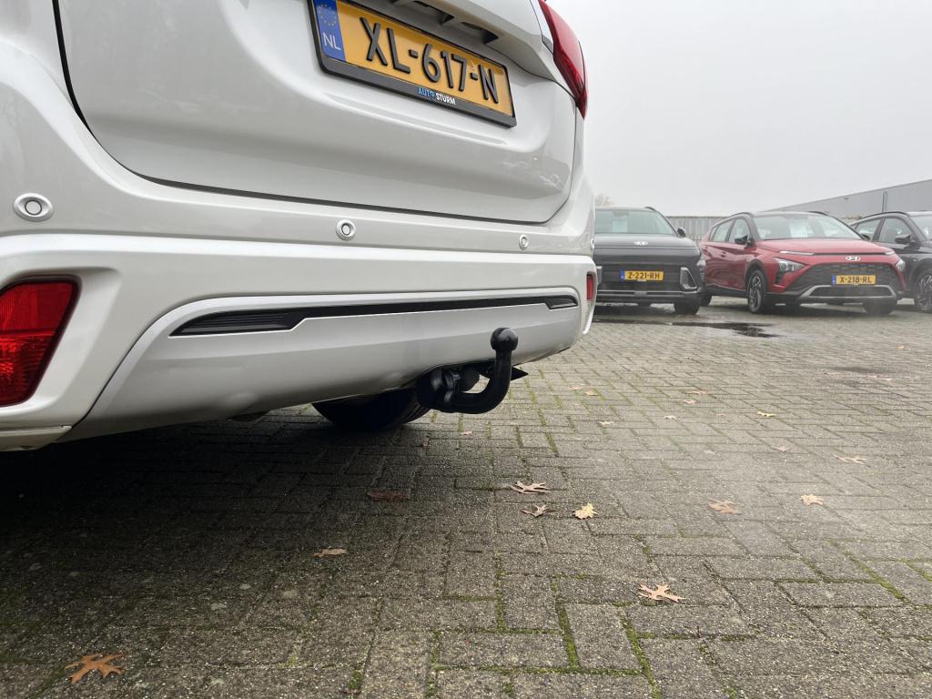 Mitsubishi Outlander 2.4 phev intense+ incl. trekhaak!