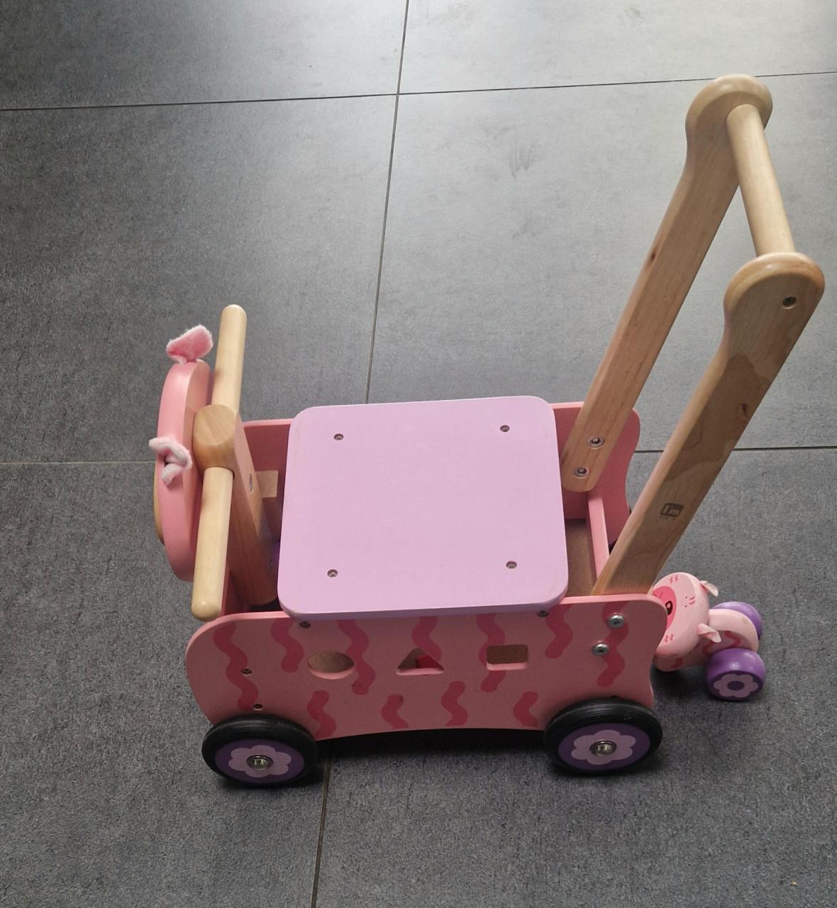 Houten loopauto ‘poes’  met zitting