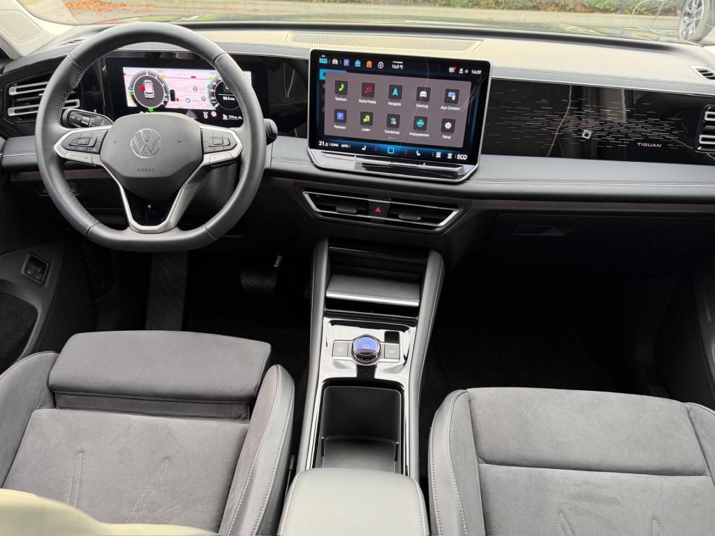 Volkswagen Tiguan 1.5 ehybrid elegance 204pk | trekhaak | 360 camera | dode