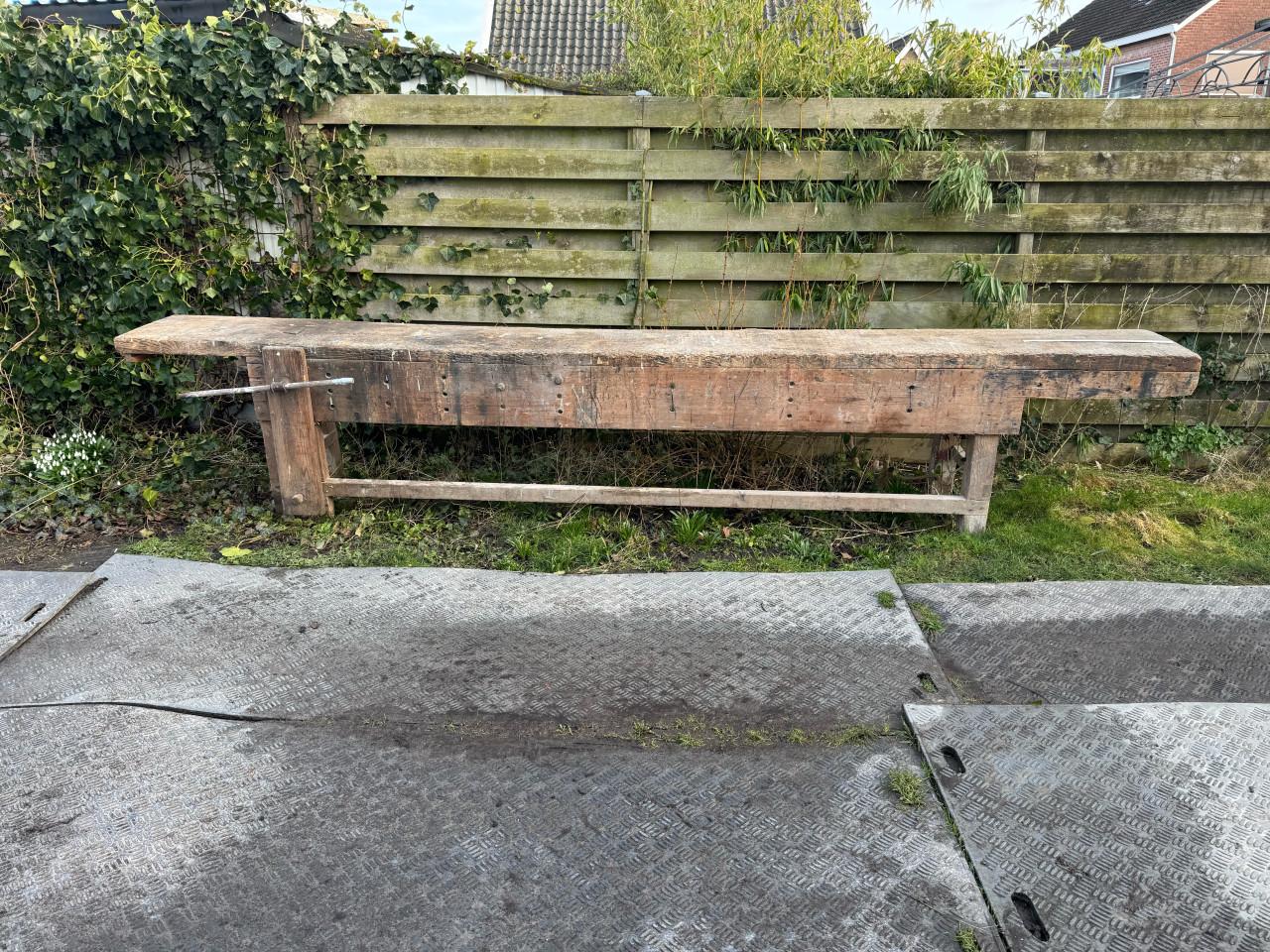 Authentieke werkbank