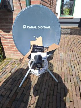 Oprijblokken, stabilisatiesteunen, satelliet schotel