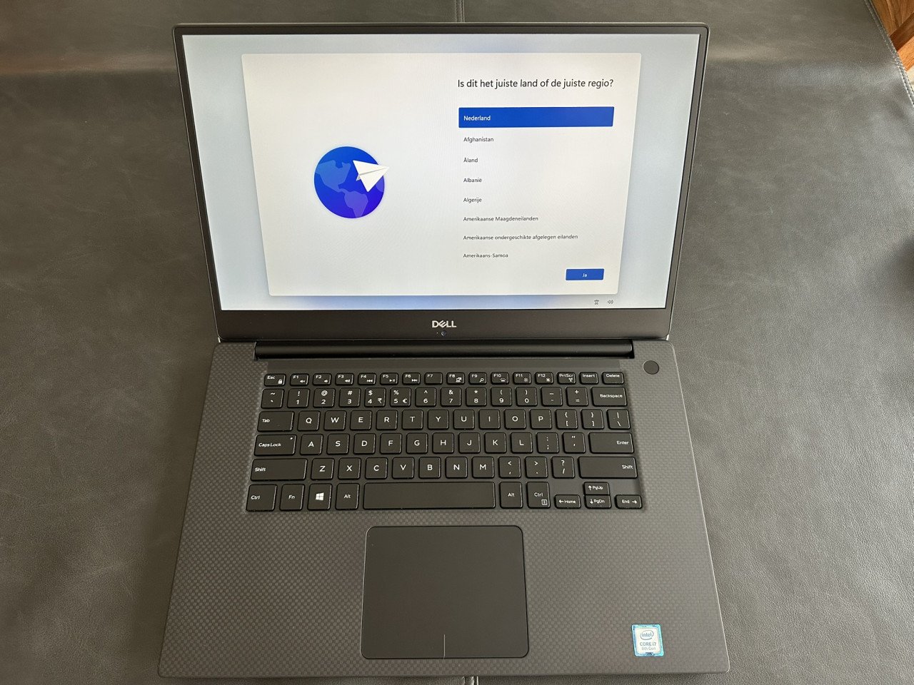 Dell XPS 15 9570 met originele aktetas en accessoires