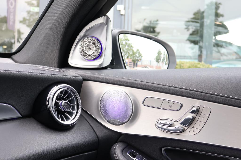 Mercedes-Benz Glc amg 43 4matic 367 pk i luchtvering i airmatic i panoramad