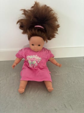 Te koop: Pop met slaapoogjes
