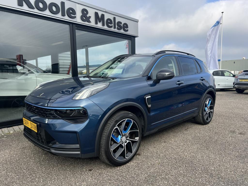Lynk & Co 01 1.5 261pk phev plug inn hybrid , trekhaak ,pano dak,car play
