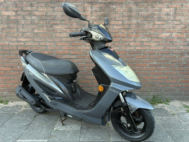 MOOIE KYMCO VP 50 SNOR SCOOTER ! BOUWJAAR 2015