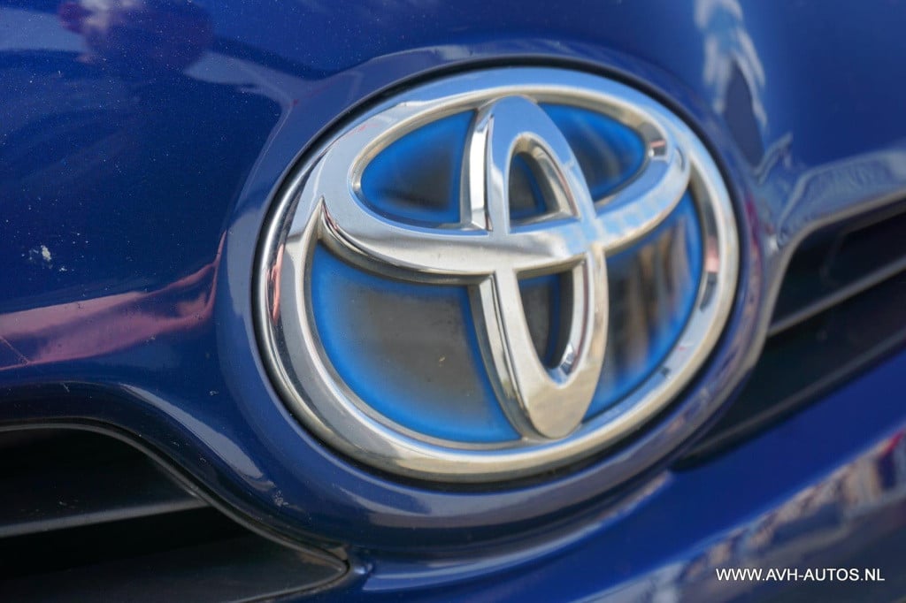 Toyota Prius 1.8 dynamic business