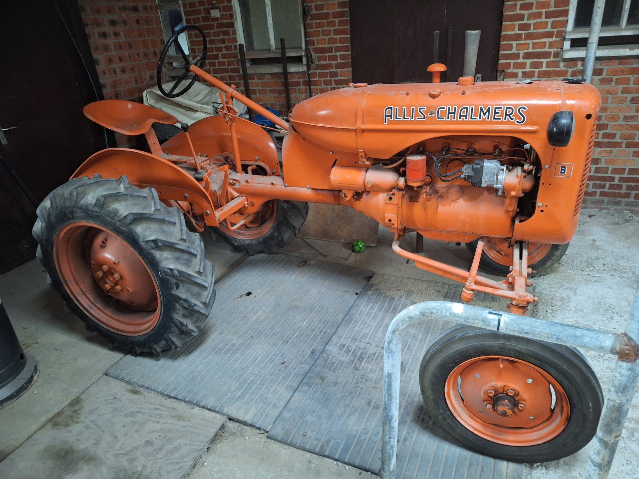 Allis Chalmers B