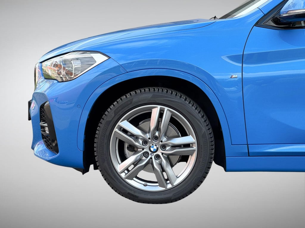 BMW X1 sdrive18i high executive m sport | trekhaak afneembaar | sportstoele