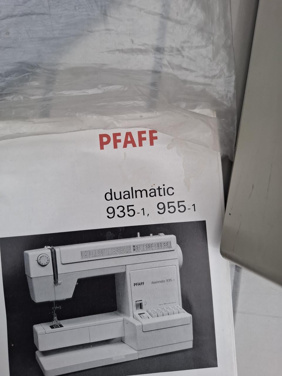 Pfaff Edition 130 Naaimachine met Dual Transport