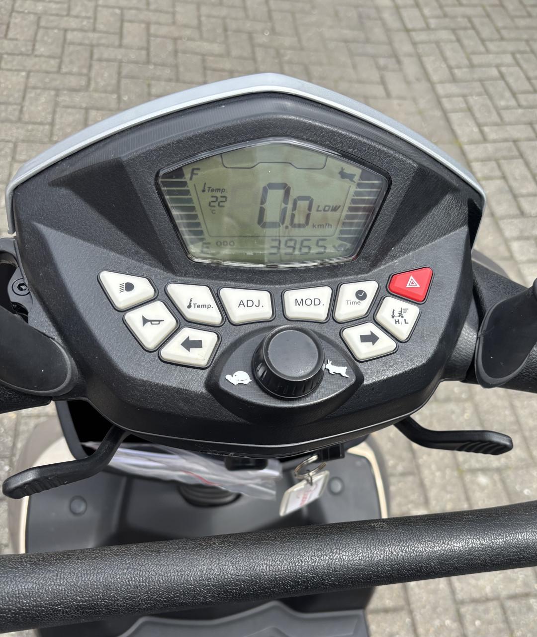 Kymco new maxer scootmobiel