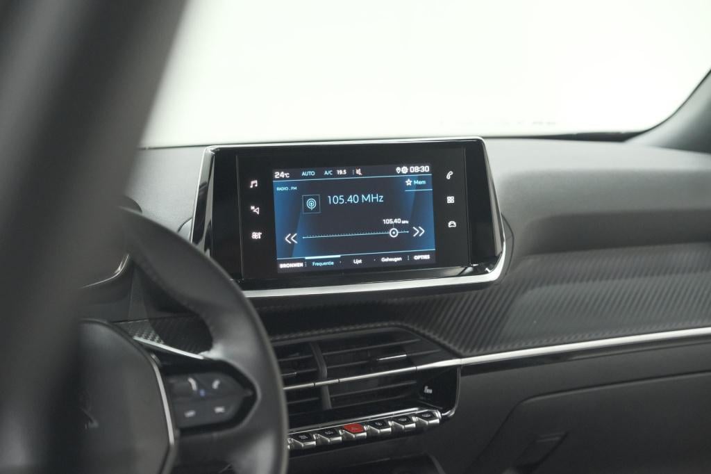 Peugeot 2008 puretech 130 active | camera | apple carplay | parkeersensoren
