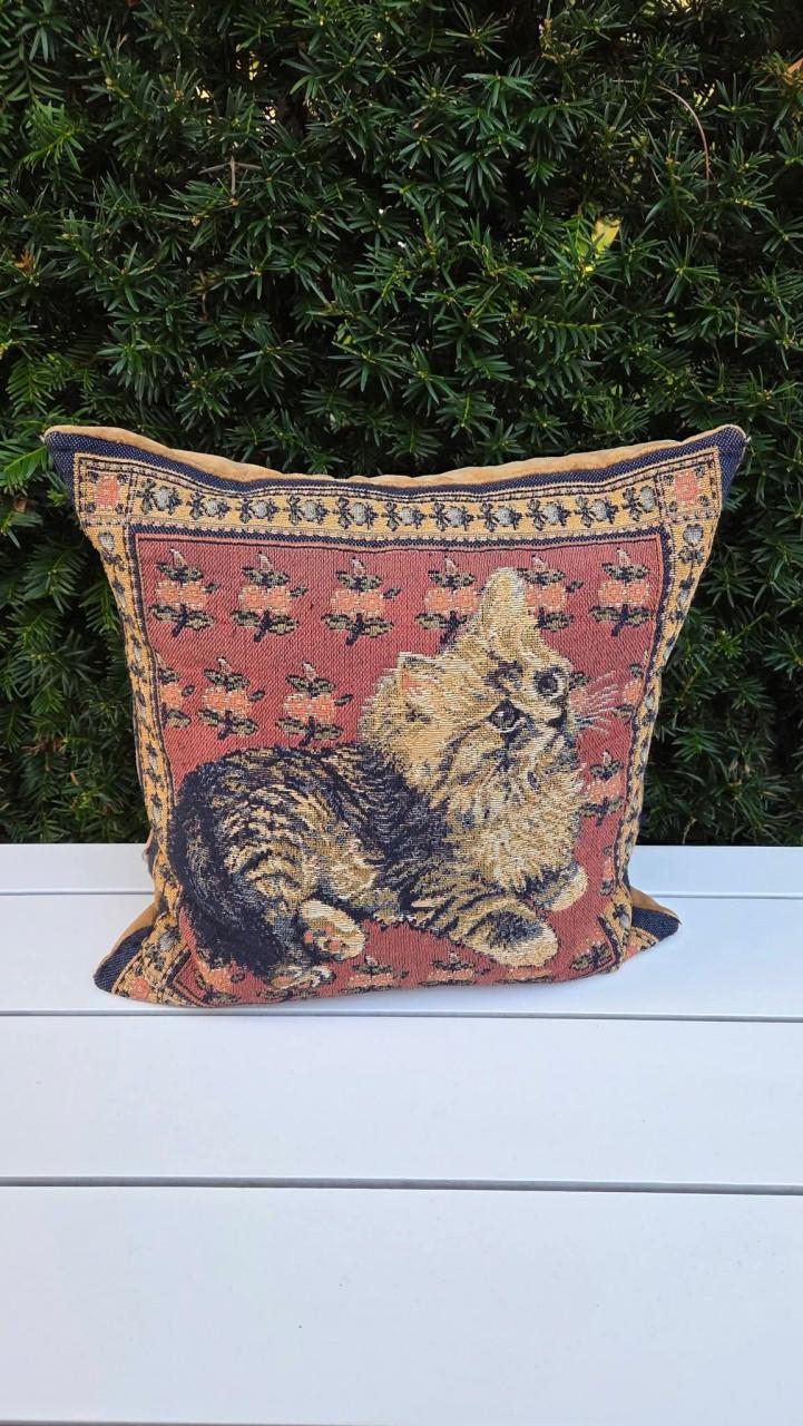 🤩 2 superleuke Vintage Gobelin kussens met kattenmotief.