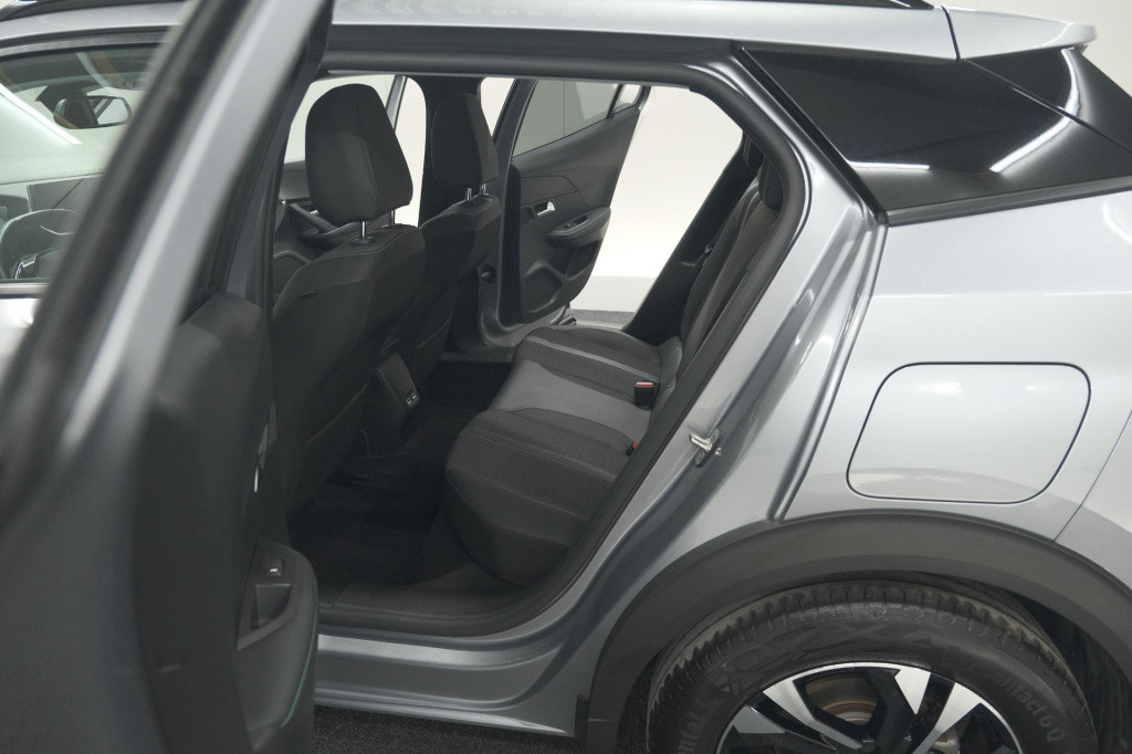 Peugeot E-2008 ev allure pack 50 kwh | 3 fase laadfunctie | camera | naviga