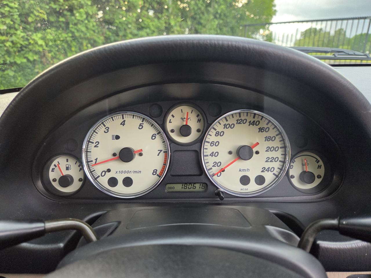 Mazda MX-5 1.6i Exclusive